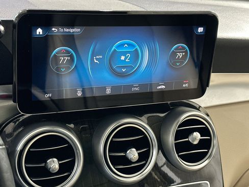 Used 2021 Mercedes-Benz GLC 300 4MATIC w/ Multimedia Package image 27