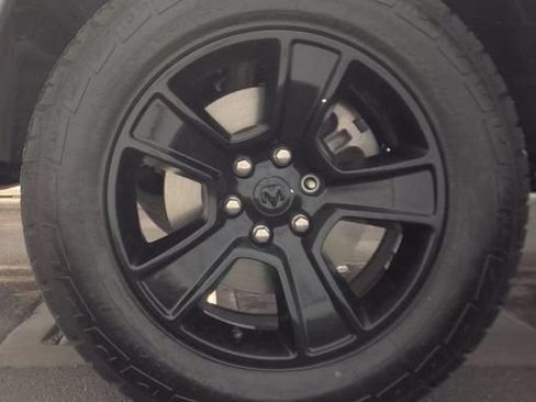 Used 2020 RAM 1500 Big Horn AWD/4WD image 11