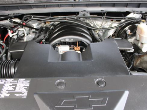 Used 2018 Chevrolet Silverado 1500 LT w/ All Star Edition image 44