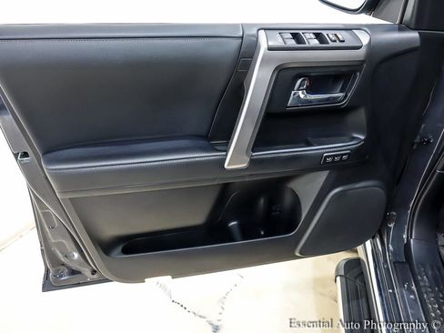 Used 2024 Toyota 4Runner Limited image 27