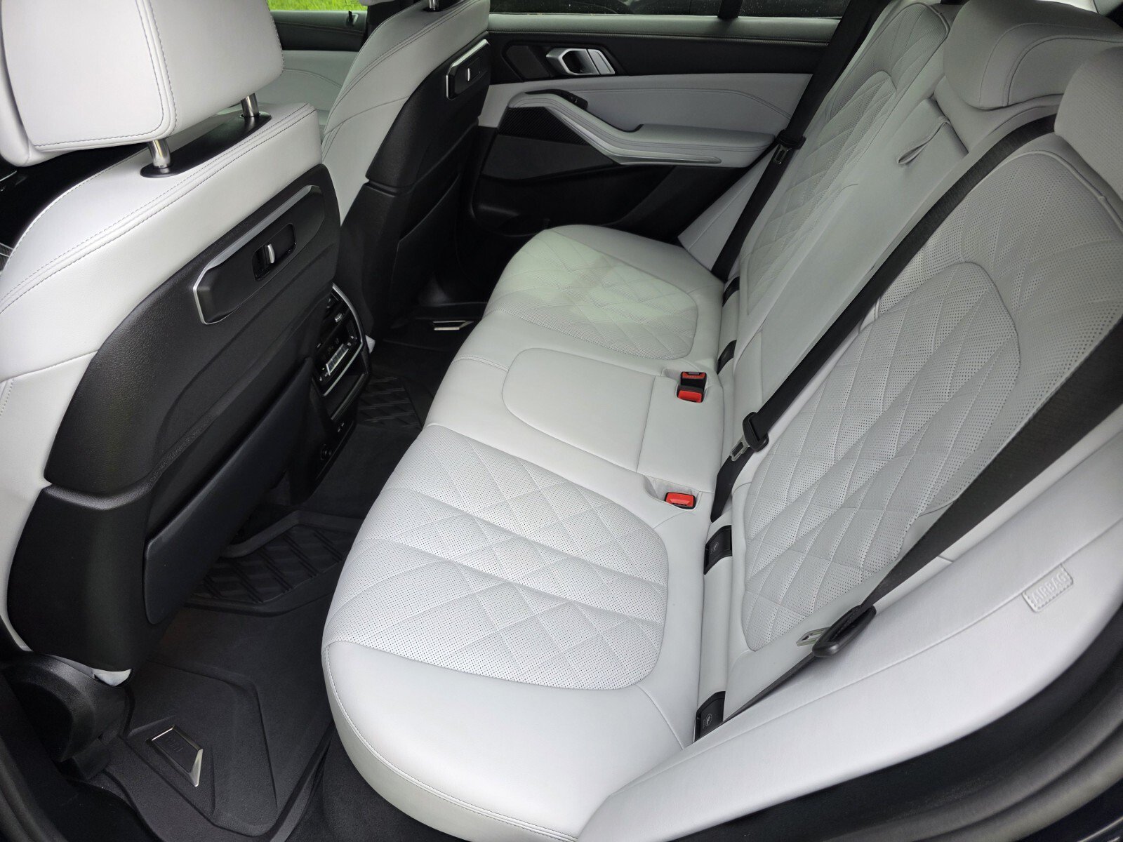Used 2025 BMW X5 M60i w/ Climate Comfort Package AWD/4WD image 14