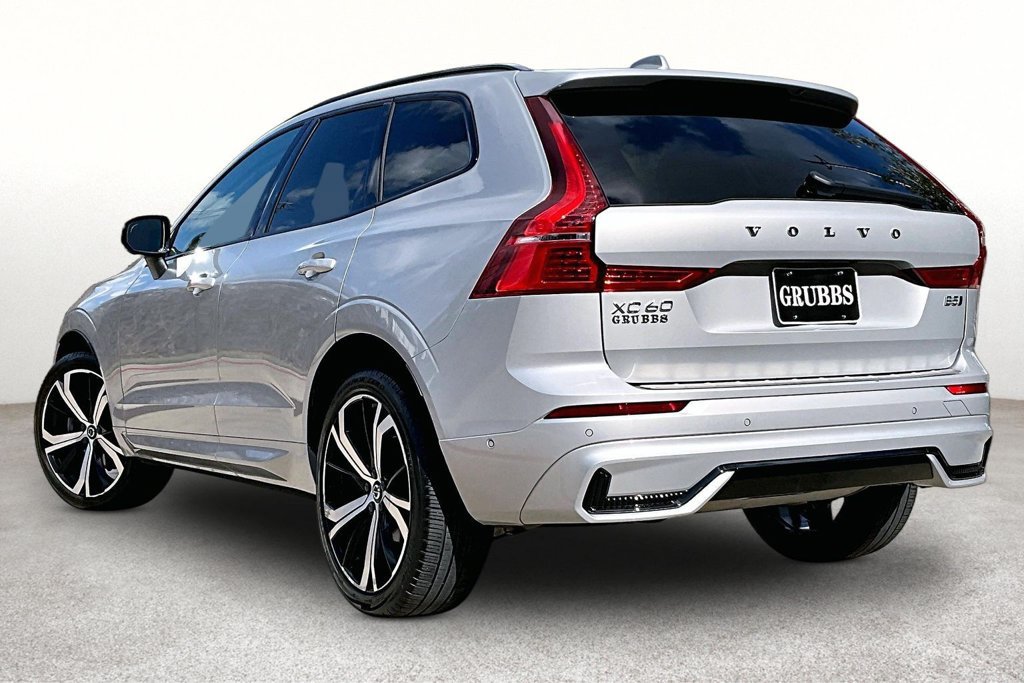 Used 2023 Volvo XC60 B5 Ultimate w/ Climate Package AWD/4WD image 15