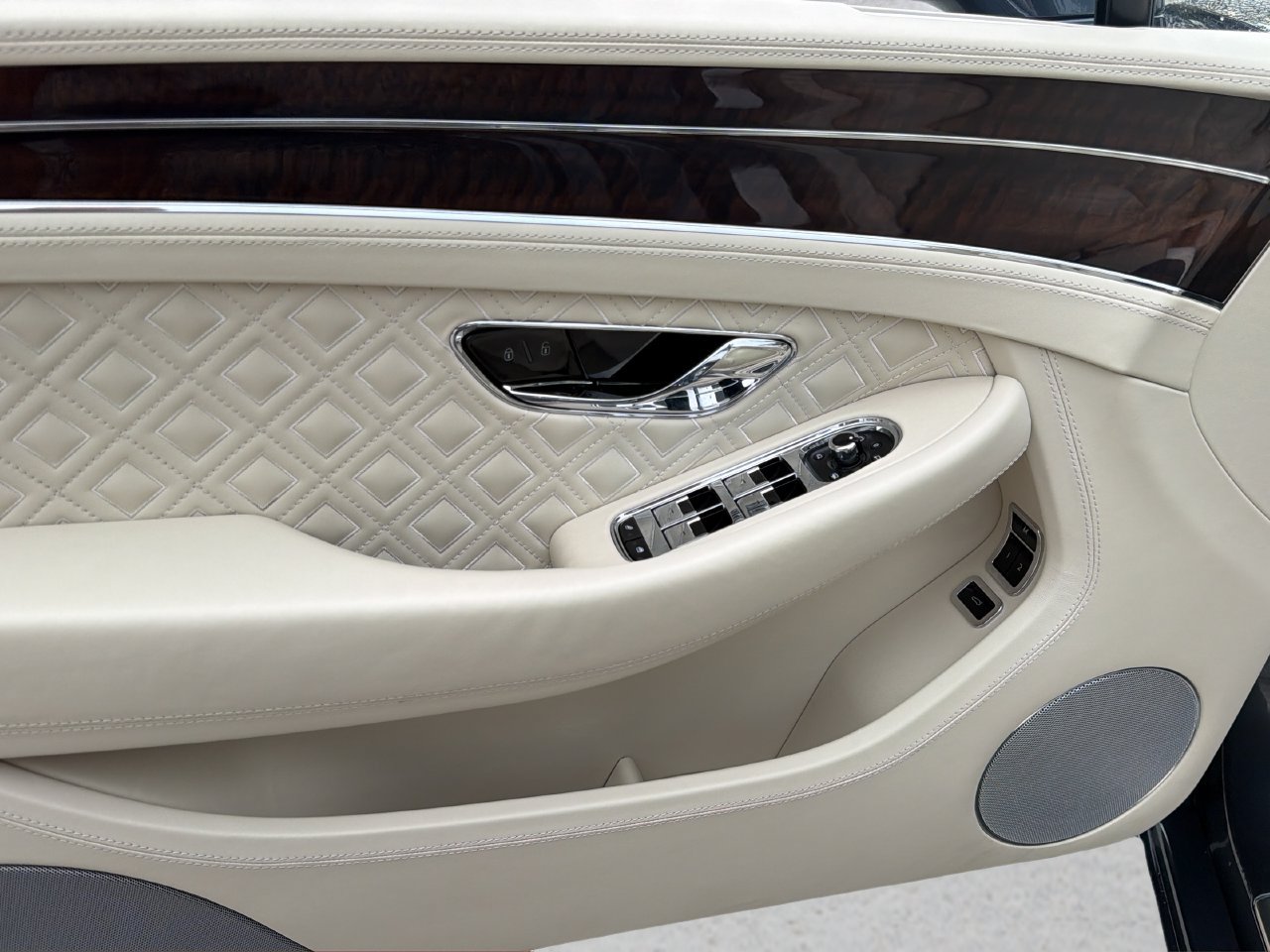 Certified 2022 Bentley Continental GT AWD/4WD image 13