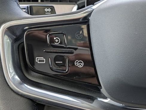 New 2025 Volvo EX90 Ultra image 31