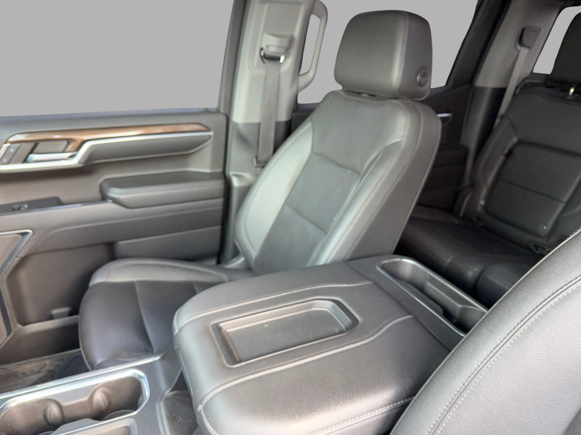 Used 2022 Chevrolet Silverado 1500 RST w/ Convenience Package II RWD image 11