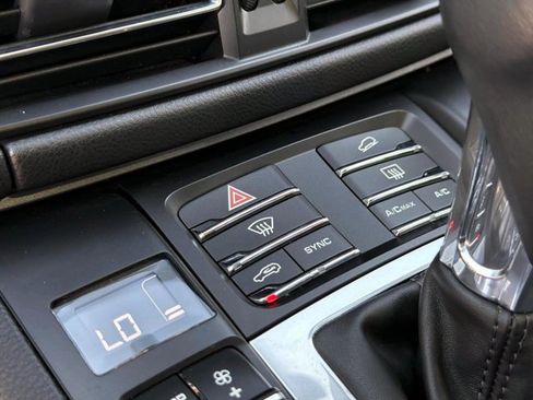 Used 2021 Porsche Macan S image 24