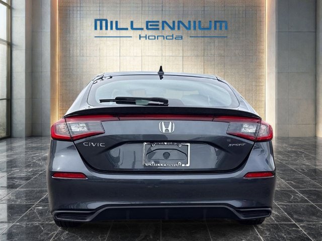 Used 2025 Honda Civic Sport image 4
