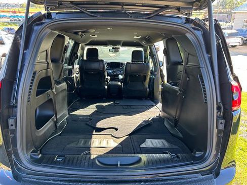 Certified 2022 Chrysler Pacifica Touring-L w/ S Appearance Package image 19