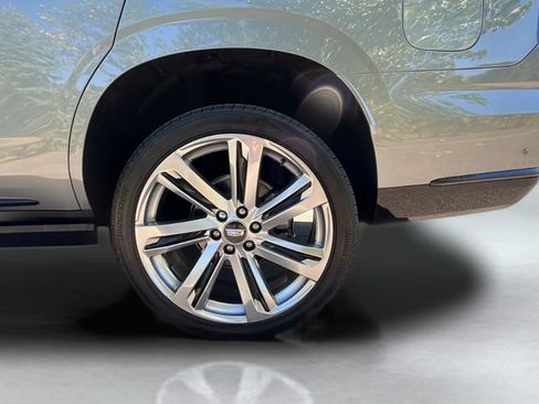 Certified 2025 Cadillac Escalade Sport Platinum w/ LPO, Floor Liner Package image 18