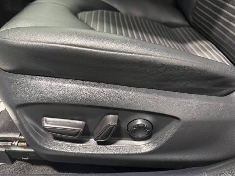 Used 2024 Toyota Camry SE FWD image 26