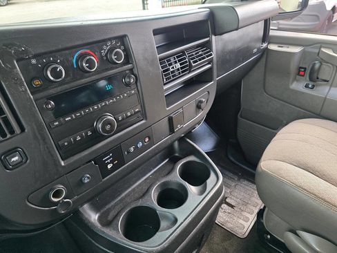 Used 2017 Chevrolet Express 3500 LT w/ LT Preferred Equipment Group image 15