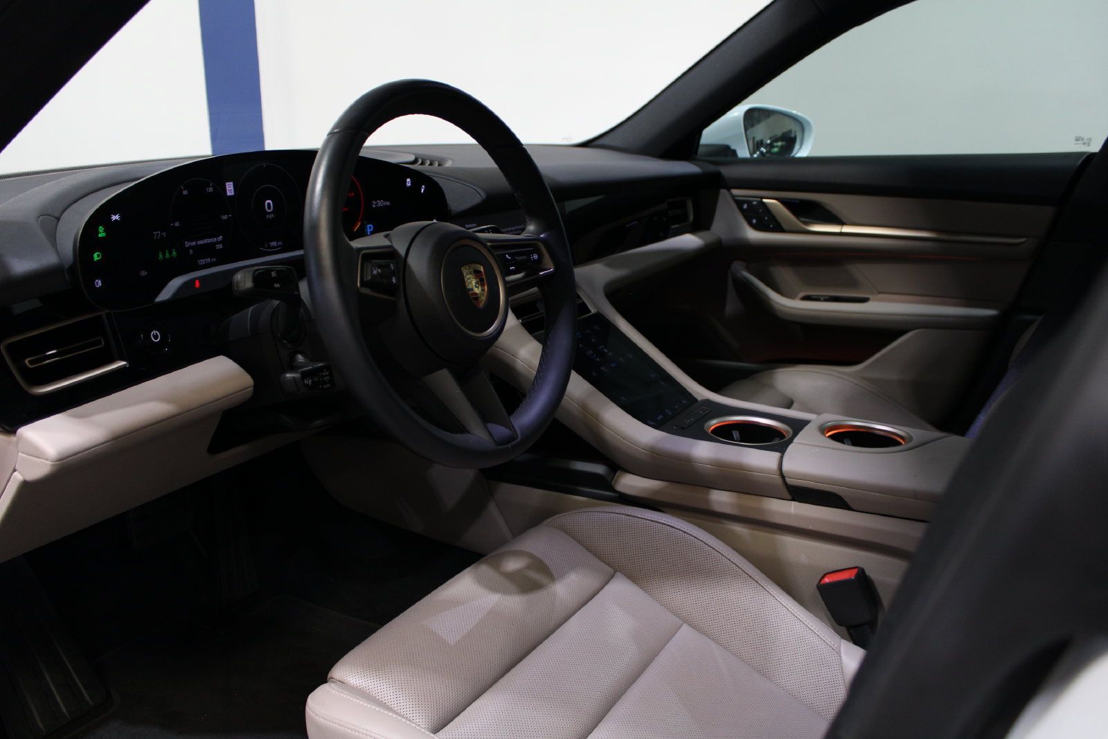 Used 2023 Porsche Taycan RWD image 17