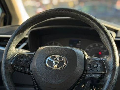 Used 2023 Toyota Corolla LE image 12