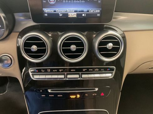 Used 2019 Mercedes-Benz GLC 300 image 18