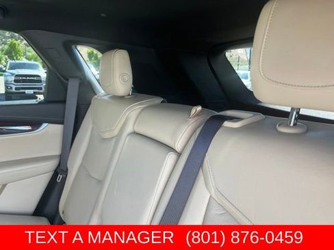 Used 2017 Cadillac XT5 Luxury w/ Driver Awareness Package AWD/4WD image 18