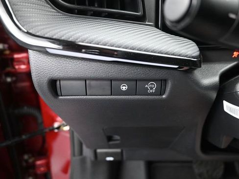 Used 2025 Nissan Kicks SR FWD image 13