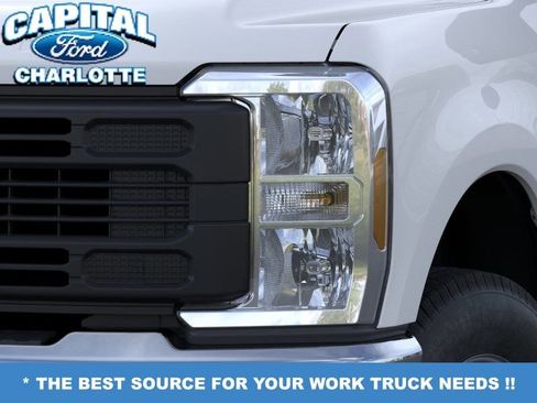New 2026 Ford F250 XL w/ XL Chrome Package image 18