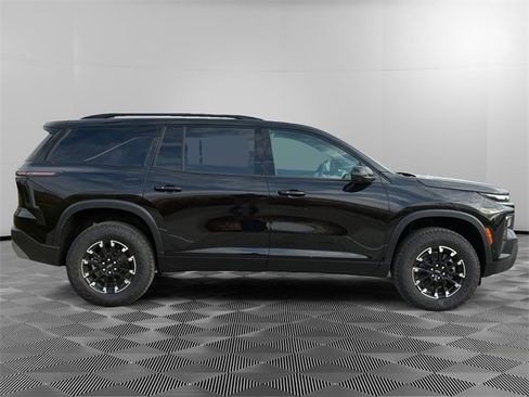 New 2026 Chevrolet Traverse Z71 w/ Enhanced Driving Package image 2