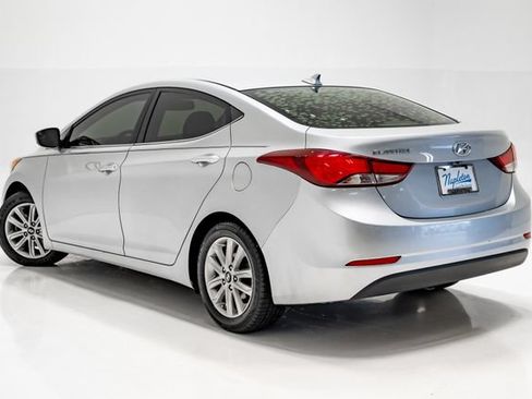 Used 2015 Hyundai Elantra SE w/ Option Group 03 FWD image 28