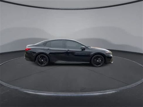 Certified 2025 Toyota Camry SE image 9