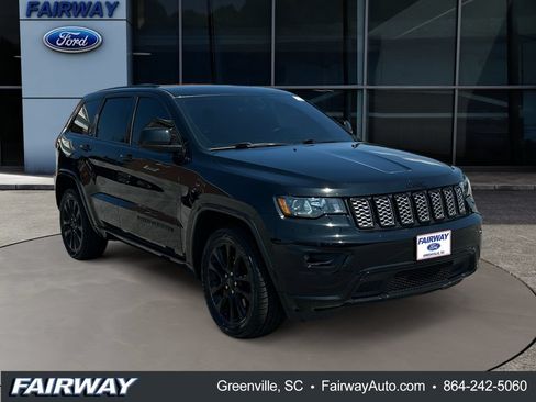Used 2021 Jeep Grand Cherokee Laredo X RWD image 3