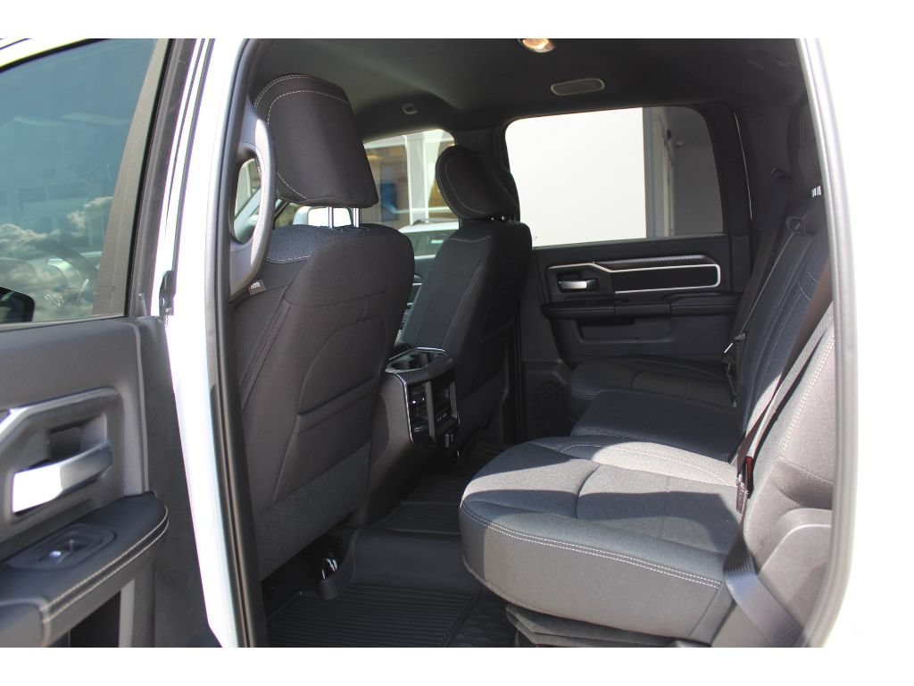 New 2027 RAM 3500 Big Horn AWD/4WD image 16