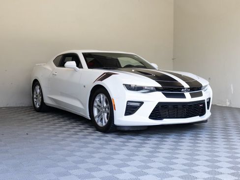 Used 2018 Chevrolet Camaro SS RWD image 6
