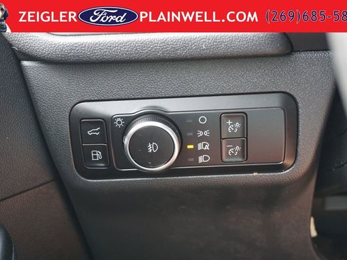 Used 2023 Ford Escape Platinum w/ Premium Technology Package AWD/4WD image 30