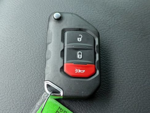 Used 2023 Jeep Wrangler Unlimited Sahara AWD/4WD image 36