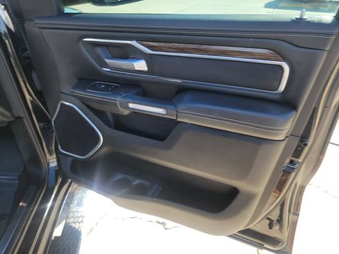 Used 2019 RAM 1500 Laramie AWD/4WD image 13