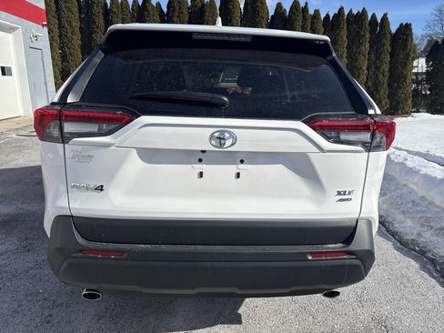 Used 2025 Toyota RAV4 XLE image 4