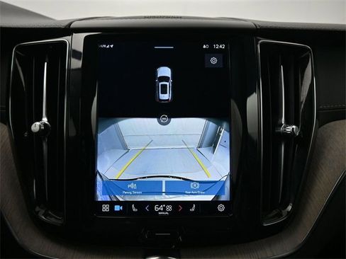 Used 2022 Volvo XC60 B6 Inscription w/ Advanced Package image 22