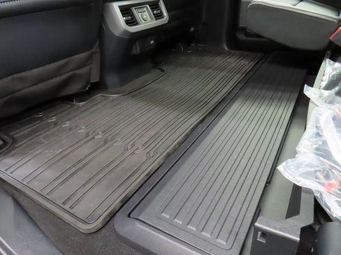 Used 2024 Ford F250 Lariat w/ Lariat Ultimate Package image 74