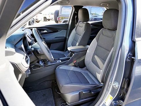 Used 2022 Chevrolet TrailBlazer LS image 15