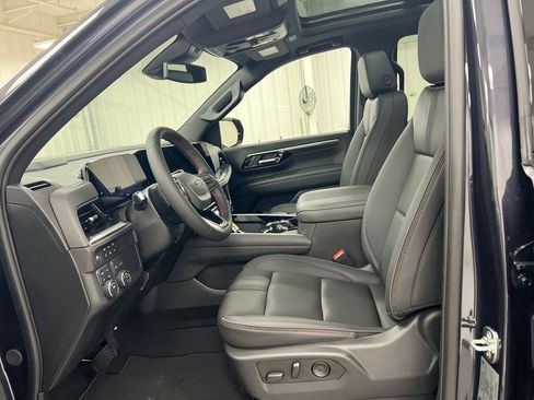 Used 2025 Chevrolet Tahoe RST w/ Comfort Package AWD/4WD image 20