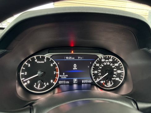 Used 2023 Nissan Altima 2.5 SV FWD image 15