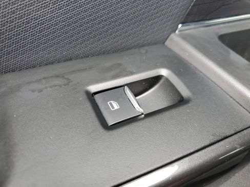 Used 2023 Ford F150 XLT w/ Equipment Group 302A High image 16