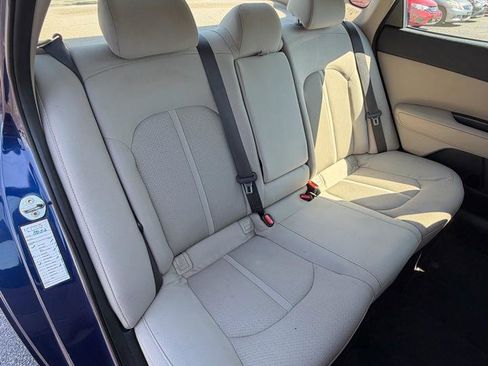 Used 2017 Kia Optima LX w/ Option Group 014 FWD image 17