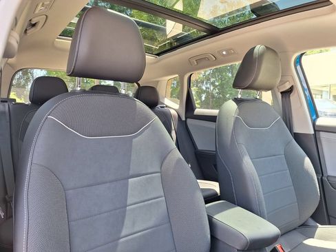 Certified 2024 Volkswagen Taos SE w/ Panoramic Sunroof Package FWD image 26