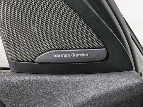 Certified 2023 BMW X6 xDrive40i w/ M Sport Package image 17