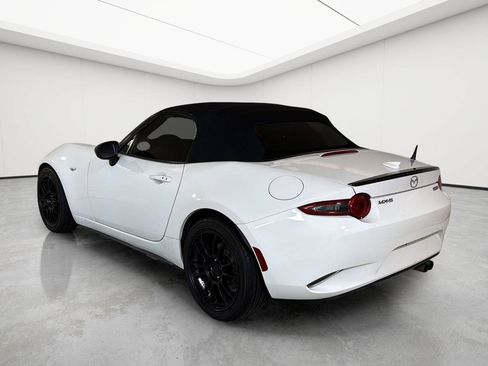 Used 2016 MAZDA MX-5 Miata Club RWD image 19