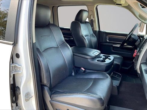 Used 2015 RAM 2500 Laramie w/ Convenience Group AWD/4WD image 31