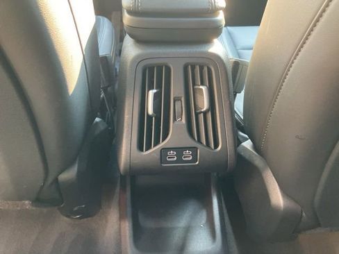 Used 2025 BMW X1 xDrive28i AWD/4WD image 33