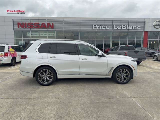 Used 2024 BMW X7 xDrive40i w/ Premium Package AWD/4WD image 8