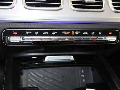 Used 2024 Mercedes-Benz GLE 450e 4MATIC image 45