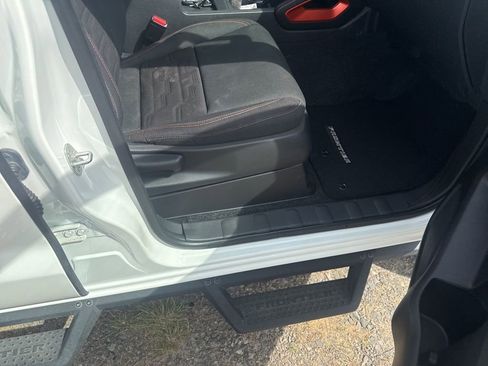 Used 2022 Nissan Frontier Pro-X RWD image 18