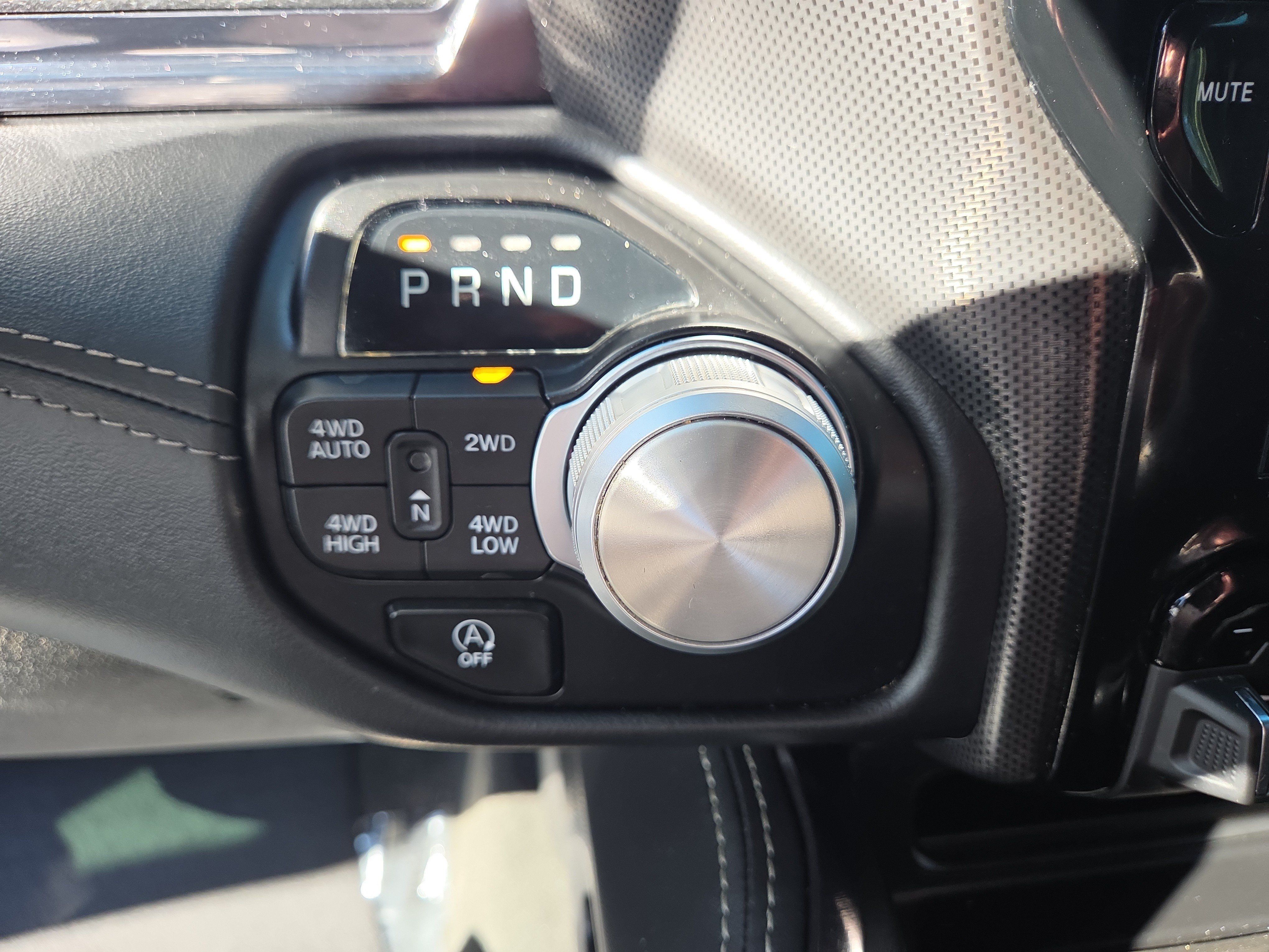 Used 2024 RAM 1500 Limited AWD/4WD image 8