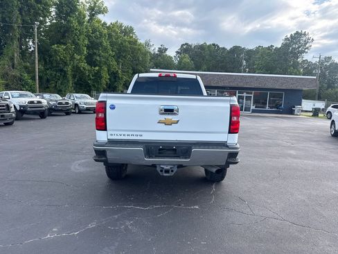 Used 2019 Chevrolet Silverado 2500 LTZ AWD/4WD image 4