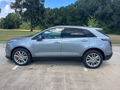 Used 2024 Cadillac XT5 Sportv w/ Technology Package AWD/4WD image 3