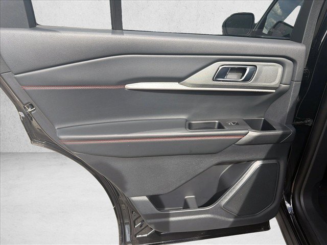 Used 2026 Ford Explorer ST AWD/4WD image 18